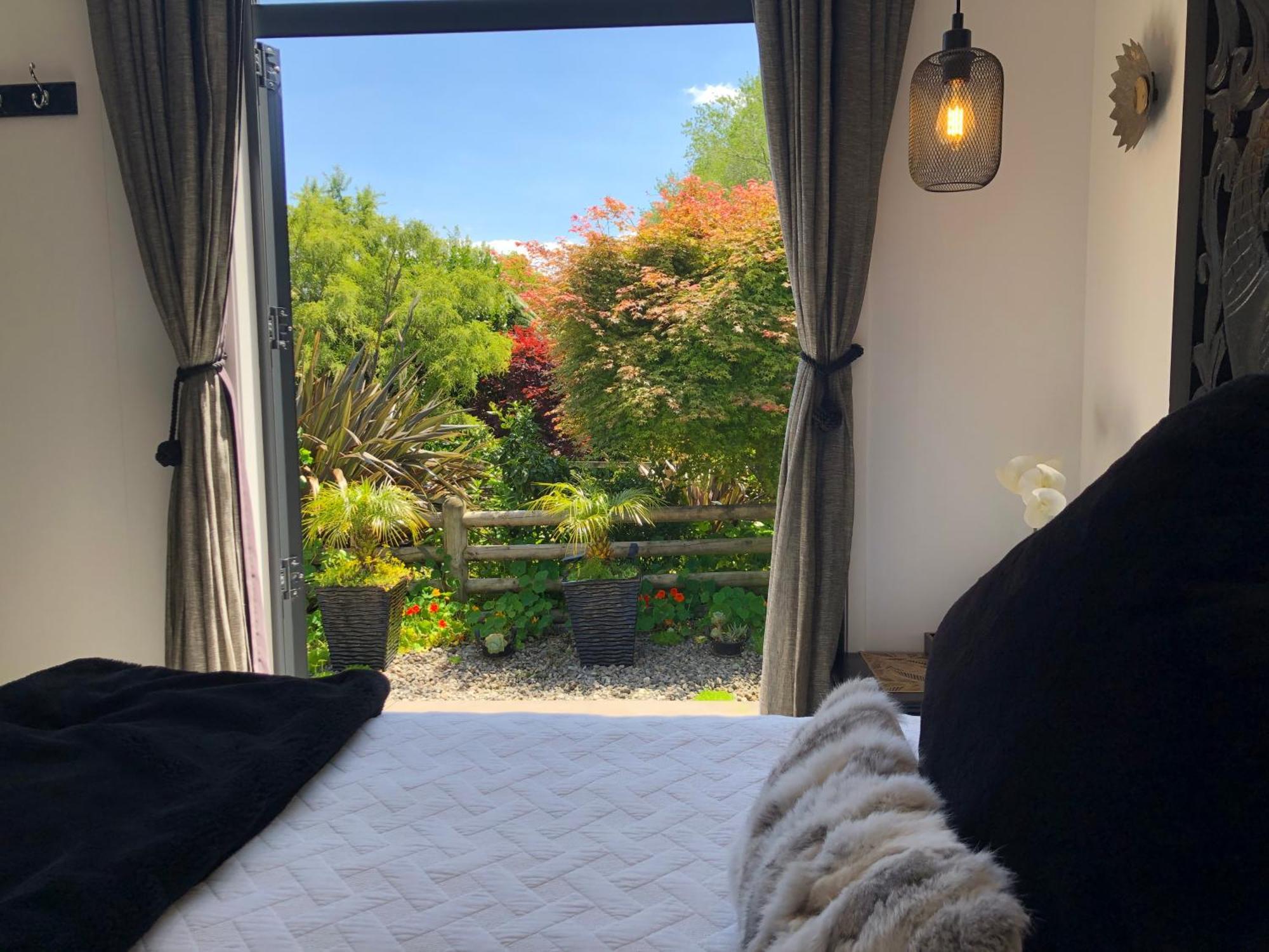 Tiny Home Luxury Farm Escape New Plymouth Egmont Village Bagian luar foto